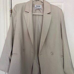 Weekday Mens Fit Blazer!